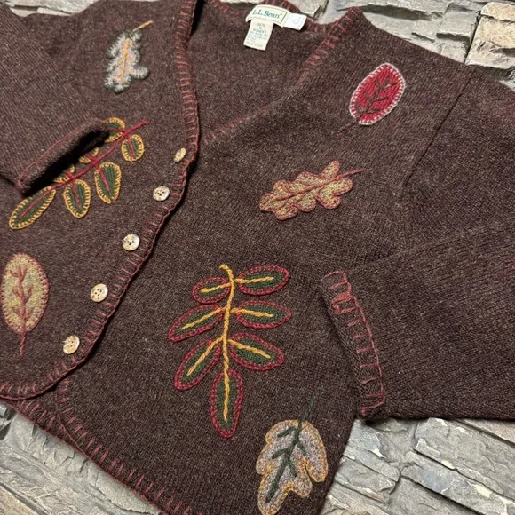 Vintage LL Bean Wool Cardigan Sweater Women’s Medium Crop Leaves Fall Button - Picture 2 of 8